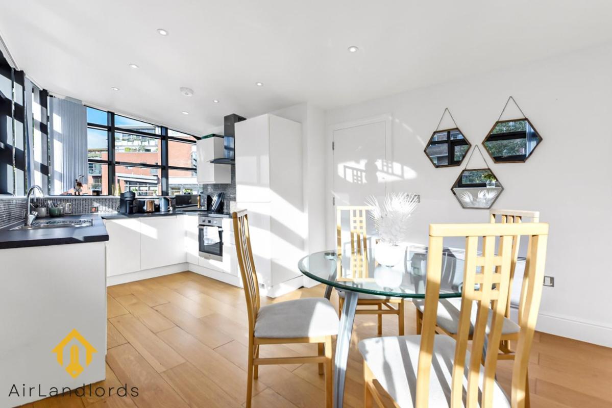 לונדון Exclusive 2 Bedroom Flat Near Buckingham Palace מראה חיצוני תמונה